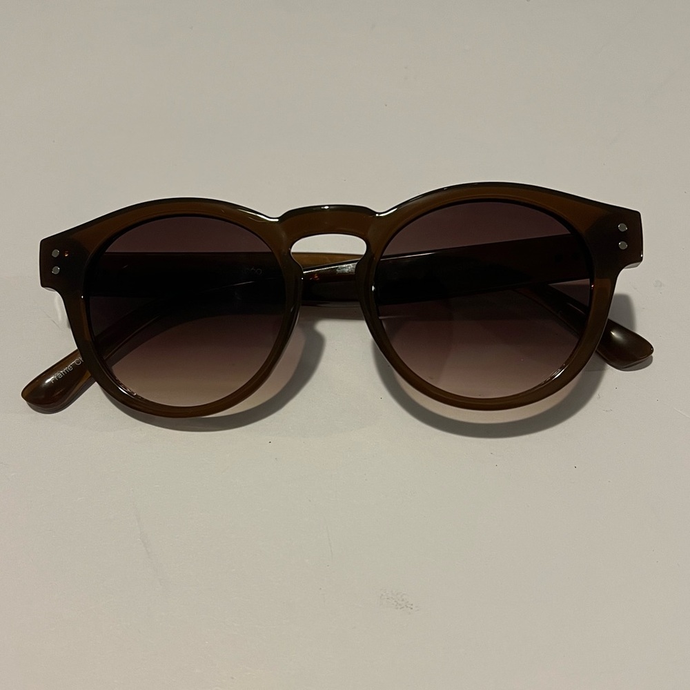 House of Harlow 1960 Carmen Sunglasses